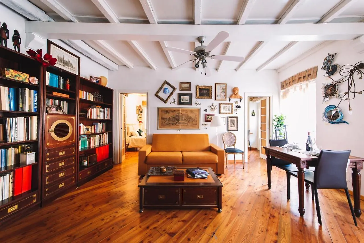 Duomo - The Warm Maison - Exclusive Apartment Milan